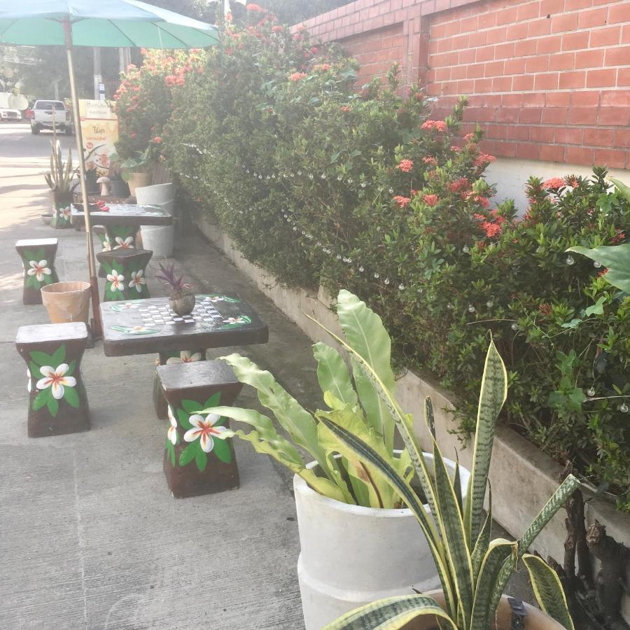 Baan Chang Guesthouse Ban Khlong Thewa Dış mekan fotoğraf